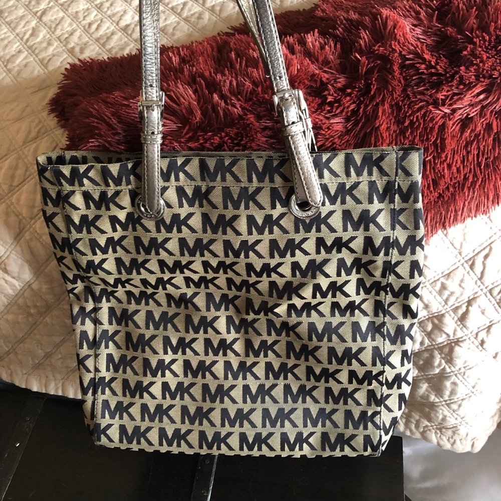 Michael Kors tote